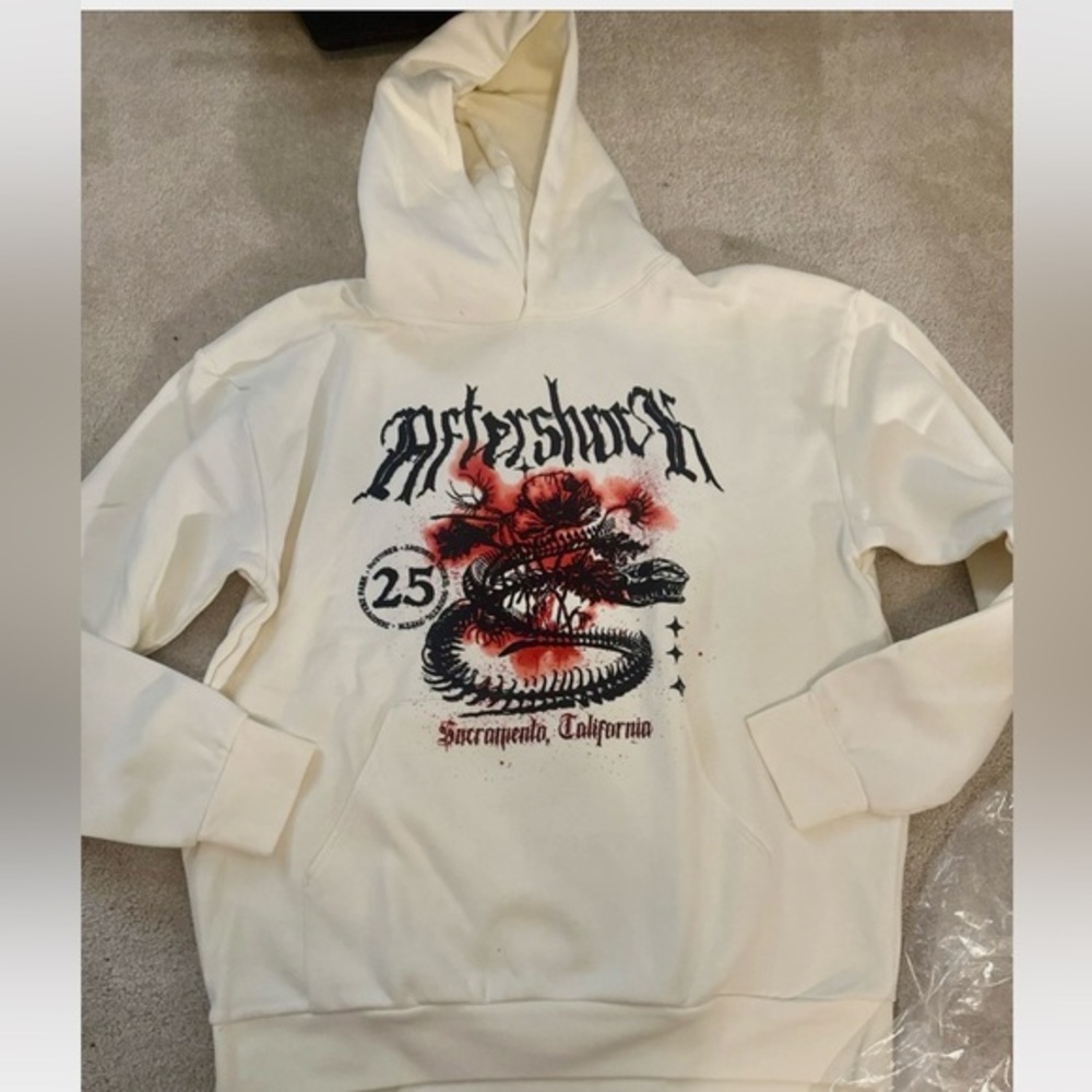 Men’s aftershock taxidermy hoodie size 2XL New Sacramento Calf